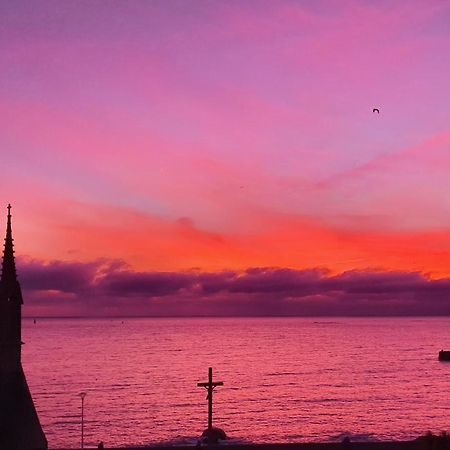 Le Phare De La Croix Pleine Vue Mer Centre Ville Concarneau Zewnętrze zdjęcie