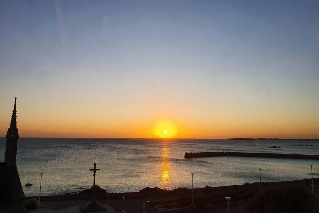 Le Phare De La Croix Pleine Vue Mer Centre Ville Concarneau Zewnętrze zdjęcie